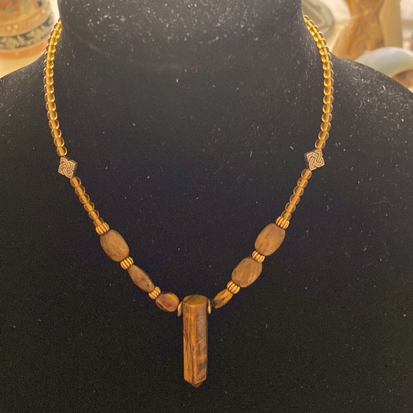 Tigers eye stones, beads.  Gold tones. - Picture 2 of 4